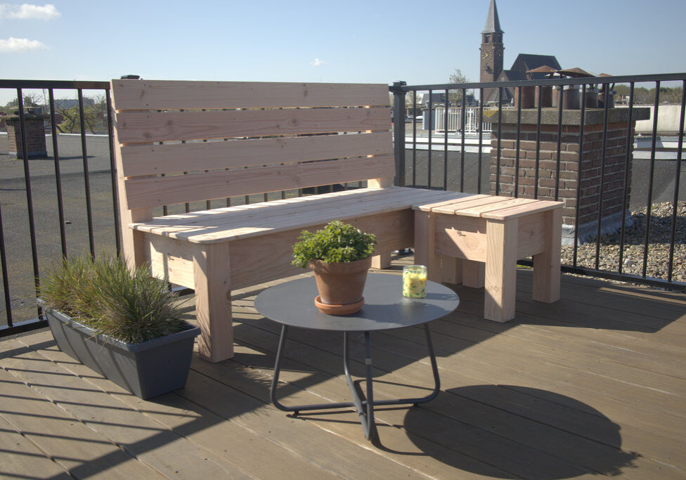 Een bank op maat die door het dak past - Blom Houtbewerking (1)