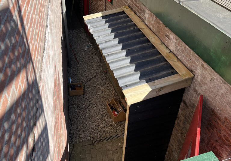 Slimme fietsenstalling bij stadswoning - Blom Houtbewerking (3)